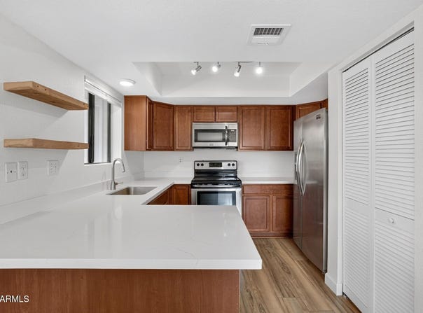 3635 N 37TH Street, Phoenix, AZ 85018