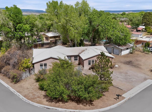 11 Walnut, Espanola, NM 87532