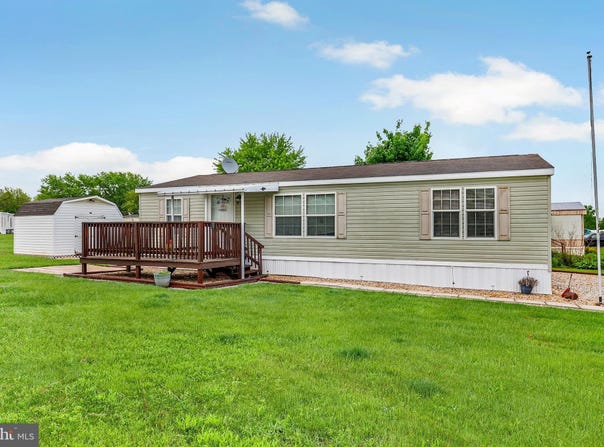 120 AMY LANE, NEW OXFORD, PA 17350