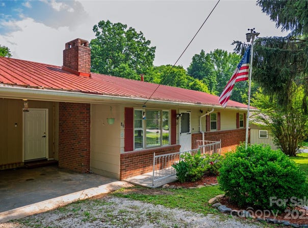 86 Pine Grove Drive, Andrews, NC 28901