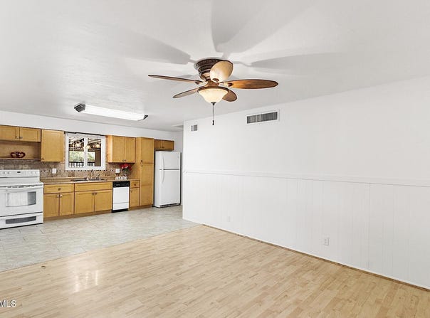 711 E LAUREL Drive, Casa Grande, AZ 85122