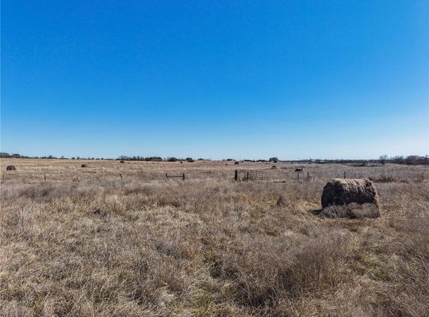 2999 SH 138, Florence, TX 76527