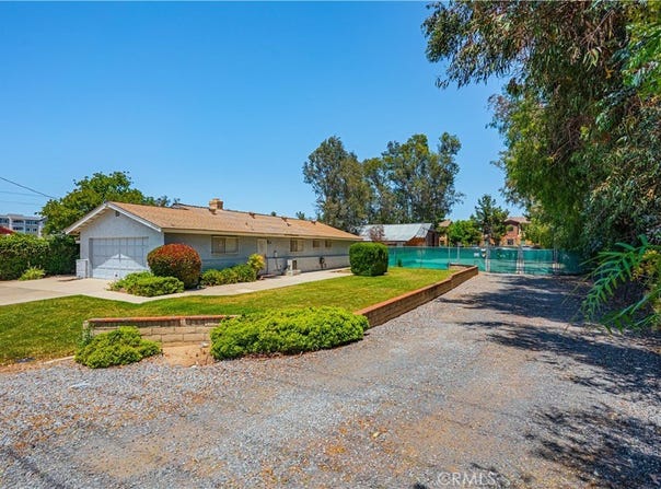 25050 Adams Avenue, Murrieta, CA 92562