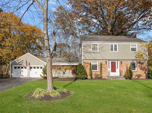 9 Lamson Road, Barrington, RI 02806