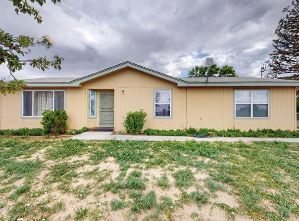 10 E Howell Road, Estancia, NM 87016