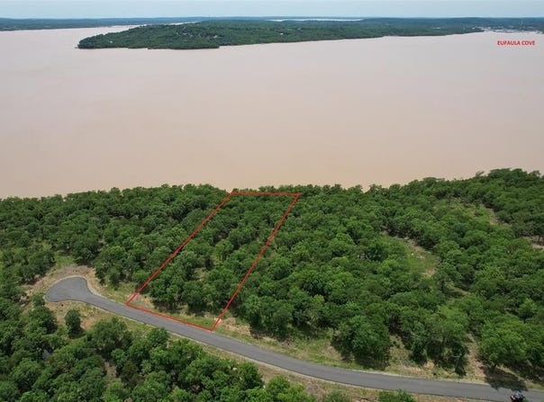 153 Patriot Pointe, Eufaula, OK 74432