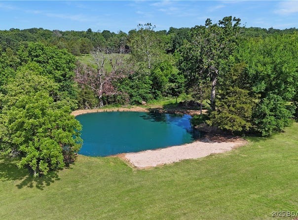 47 Hittridge Road, Eldon, MO 65026