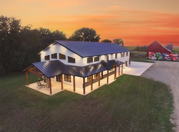 3204 290th Street, Ridgeway, IA 52165