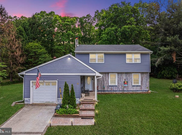 10 LORETTA BOULEVARD, SICKLERVILLE, NJ 08081