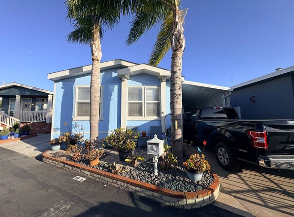 903 W.17th St., Costa Mesa, CA 92627