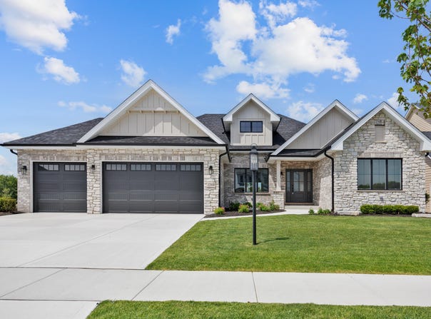 12984 Spirea Avenue, St. John, IN 46373