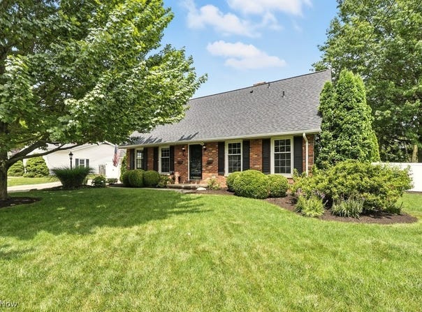 925 Damon Drive, Medina, OH 44256