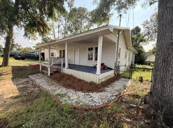 831 N Grady Ave, Douglas, GA 31533