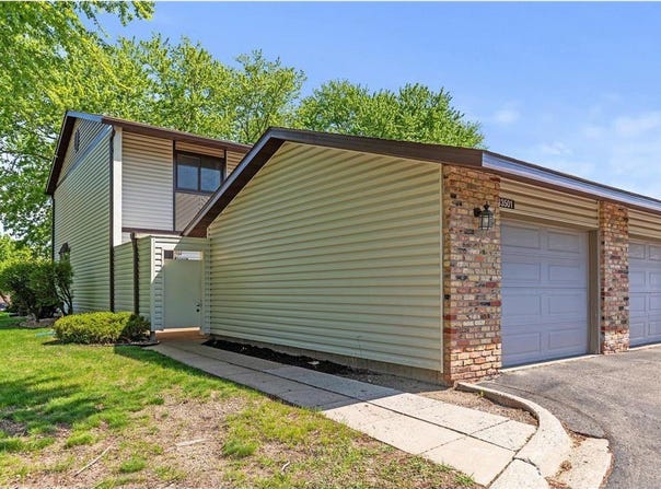 13501 Heather Hills Drive, Burnsville, MN 55337