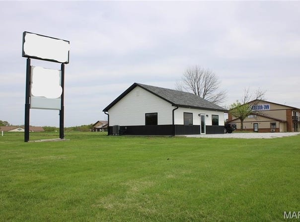 18555 Lakeview Dr., Monroe City, MO 63456