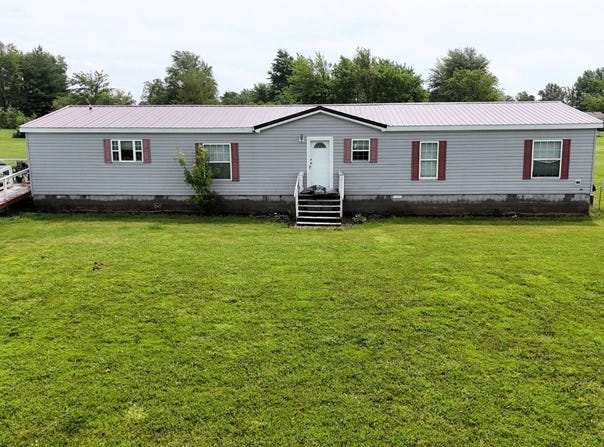 630 Co Rd 1830 E, Fairfield, IL 62837