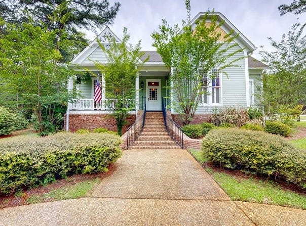 1852 E Roy Parker Road, Ozark, AL 36360