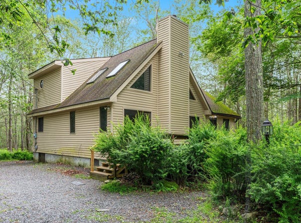 64 Lyman Lane, Clifton Township, PA 18424