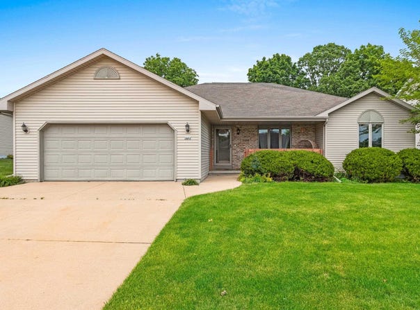 2480 SPRINGMILL Drive, OSHKOSH, WI 54904-7897