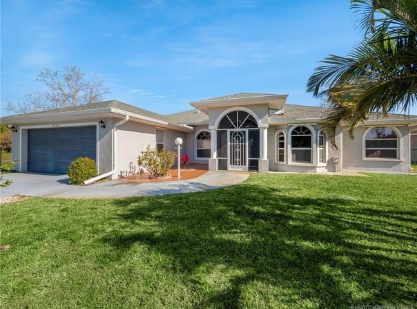 2801 SE Hutchings Avenue, Port St Lucie, FL 34952