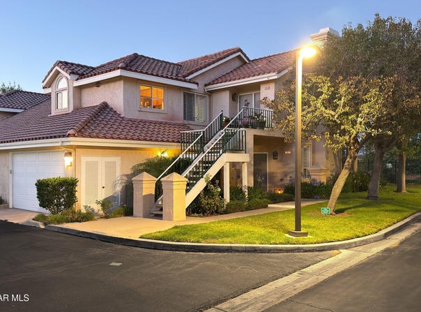 280 Ridgeton Lane, Simi Valley, CA 93065
