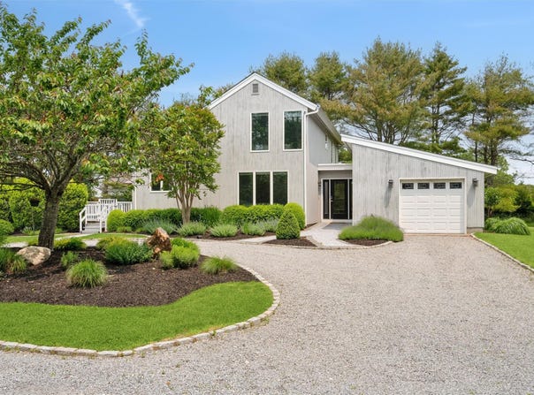 39 Tanners Neck Lane, Westhampton, NY 11977