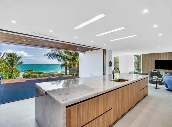 112 Seaway Court, Vero Beach, FL 32963