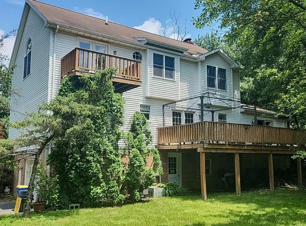 13 PARKSIDE DRIVE, HUMMELSTOWN, PA 17036