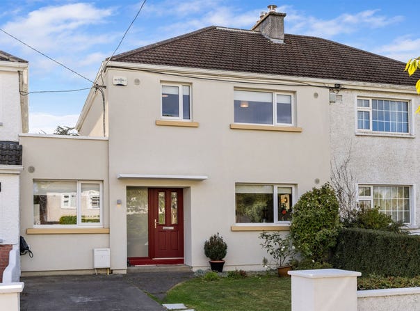 9 Aubrey Grove, Dublin 18, D18 PX95