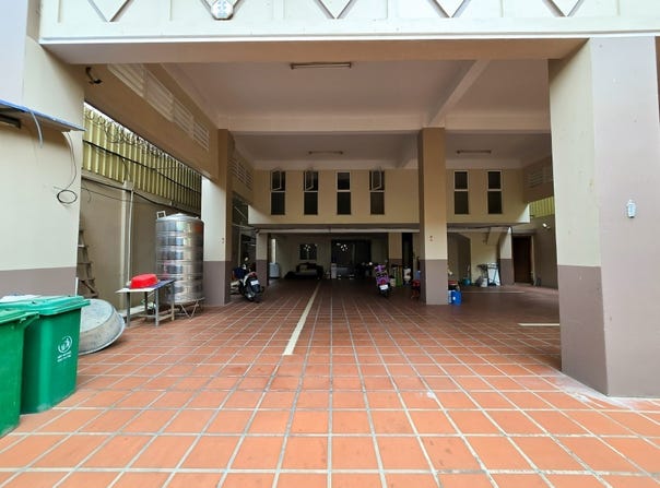 Phsar Daeum Thkov, Chamkarmon, Phnom Penh