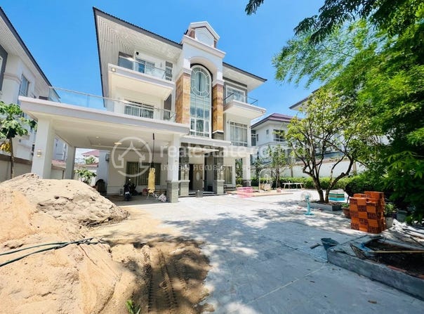 Nirouth, Chbar Ampov, Phnom Penh