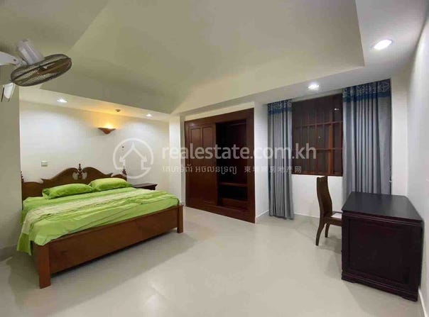 Boeung Prolit, 7 Makara, Phnom Penh