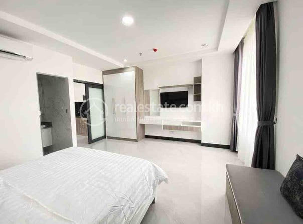Boeung Prolit, 7 Makara, Phnom Penh