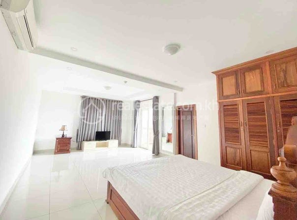 Boeung Prolit, 7 Makara, Phnom Penh