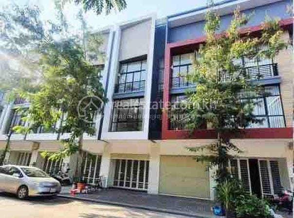 Nirouth, Chbar Ampov, Phnom Penh