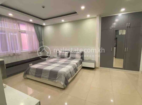 Boeung Prolit, 7 Makara, Phnom Penh