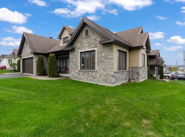 17060 10e Av, Québec House for Sale