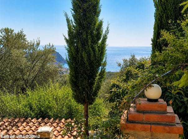 Himarë, Vlorë 9425