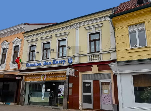 Wr.Neustadt, Lower Austria 2700