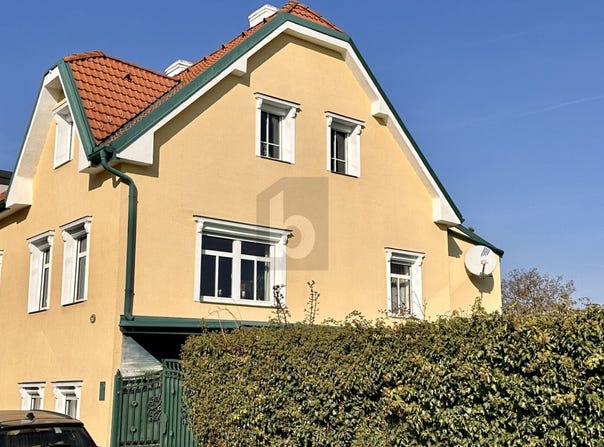 Wiener Neustadt, Lower Austria 2700