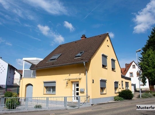 Eichengasse, Litzelsdorf, Burgenland 7532