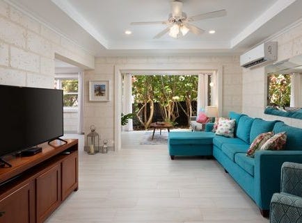 Golden Acre, Mount Standfast, Saint James