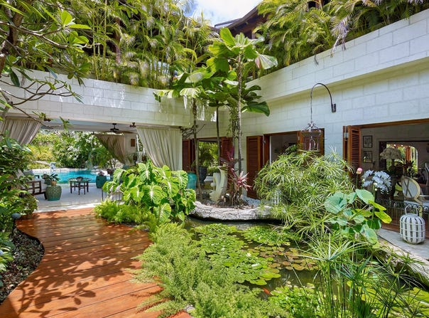Lazybones House, Speightstown, Saint Peter