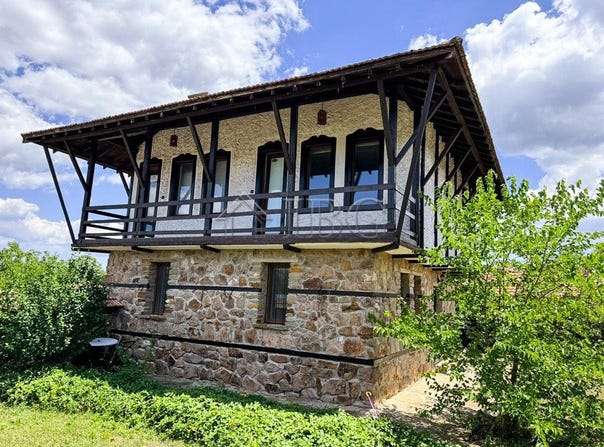 Bata, Burgas 8218