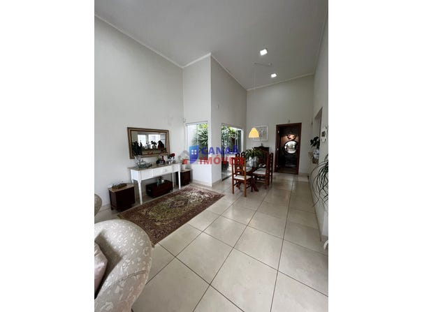 Rua, Uberlândia, Minas Gerais 38400470