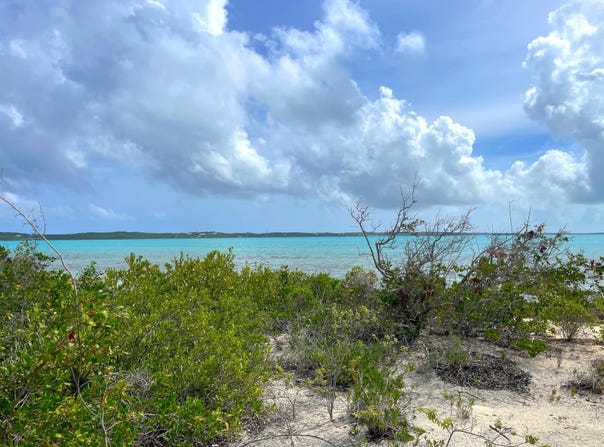 5.67 ACRE WATERFRONT LOT, Long Island, Long Island