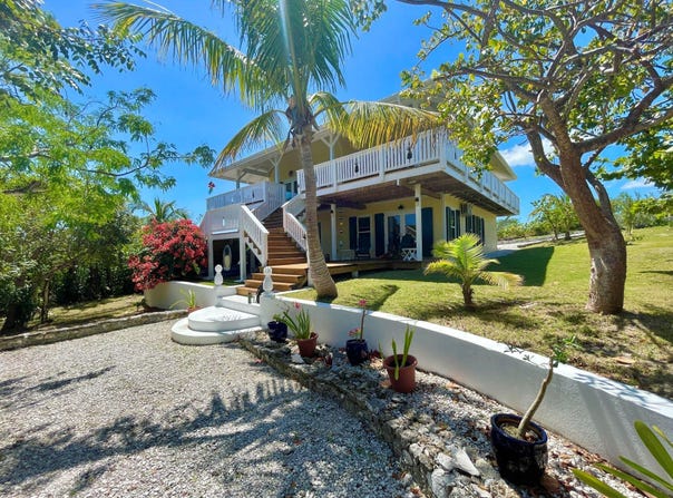 PINEAPPLE POINTE, Abaco, Abaco