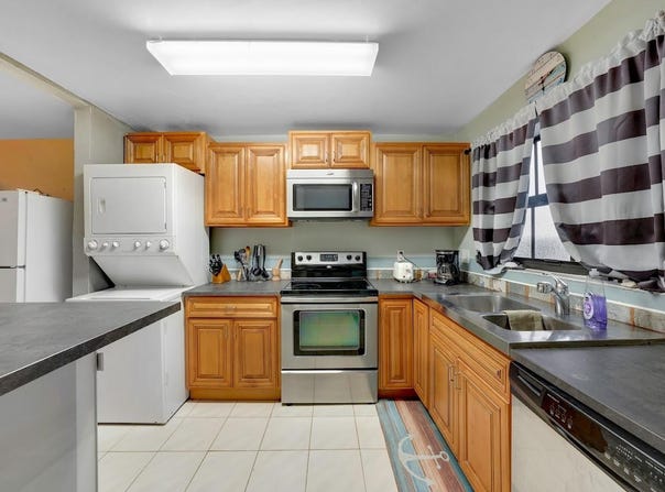 CANNES VILLAGE unit: 17, Grand Bahama/Freeport, 
