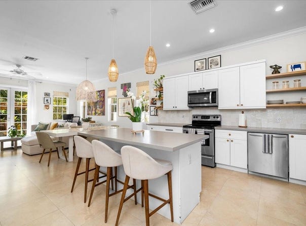 BALMORAL unit: 50, New Providence/Paradise Island, 