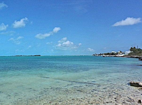8VQH+V72, McKanns Settlement, The Bahamas, Salt Pond, Long Island